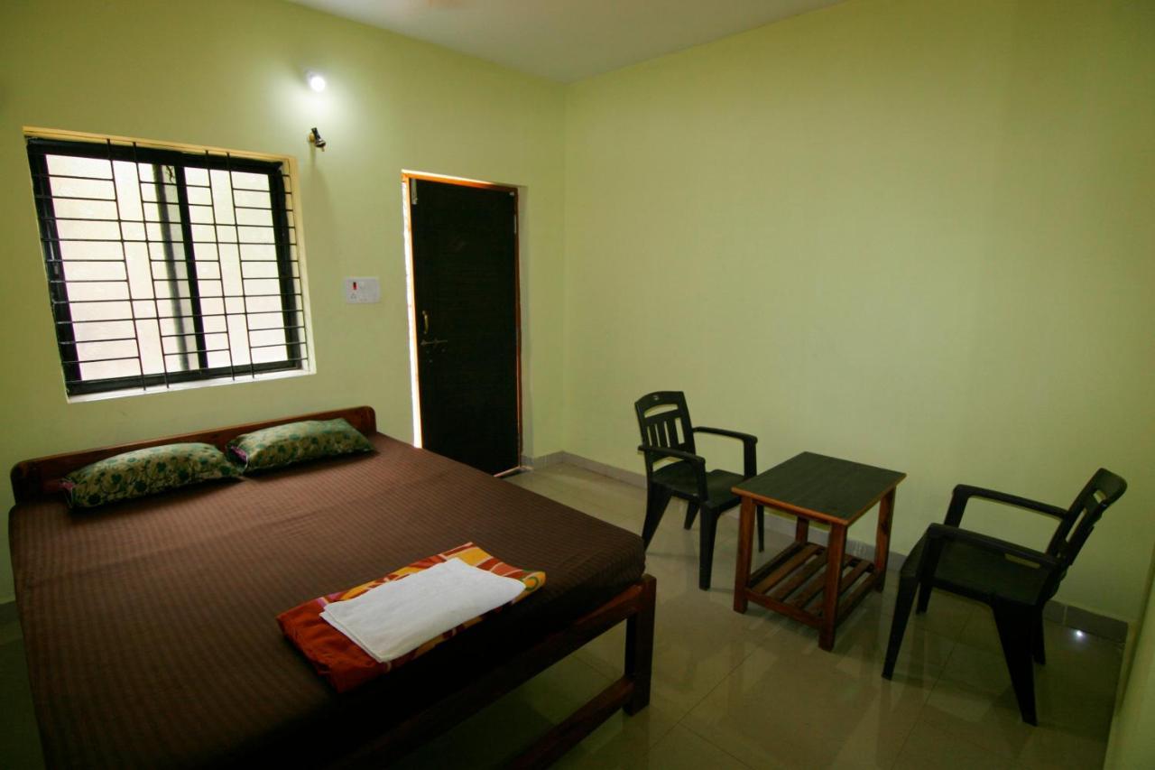 Rudra Holidays Guest House Arambol Extérieur photo
